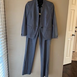Banana Republic suit sz2 womens